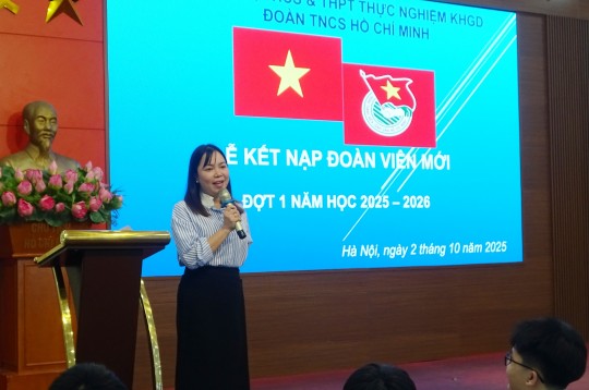 103 học sinh Thực nghiệm KHGD chính thức trở thành đoàn viên